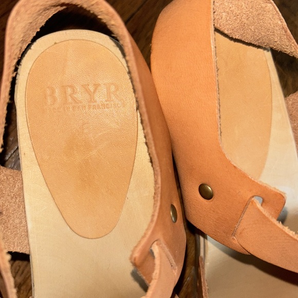 Bryr Tan Leather Sandals - Picture 9 of 16